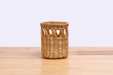 Natural straw wicker mini container (width-tall)